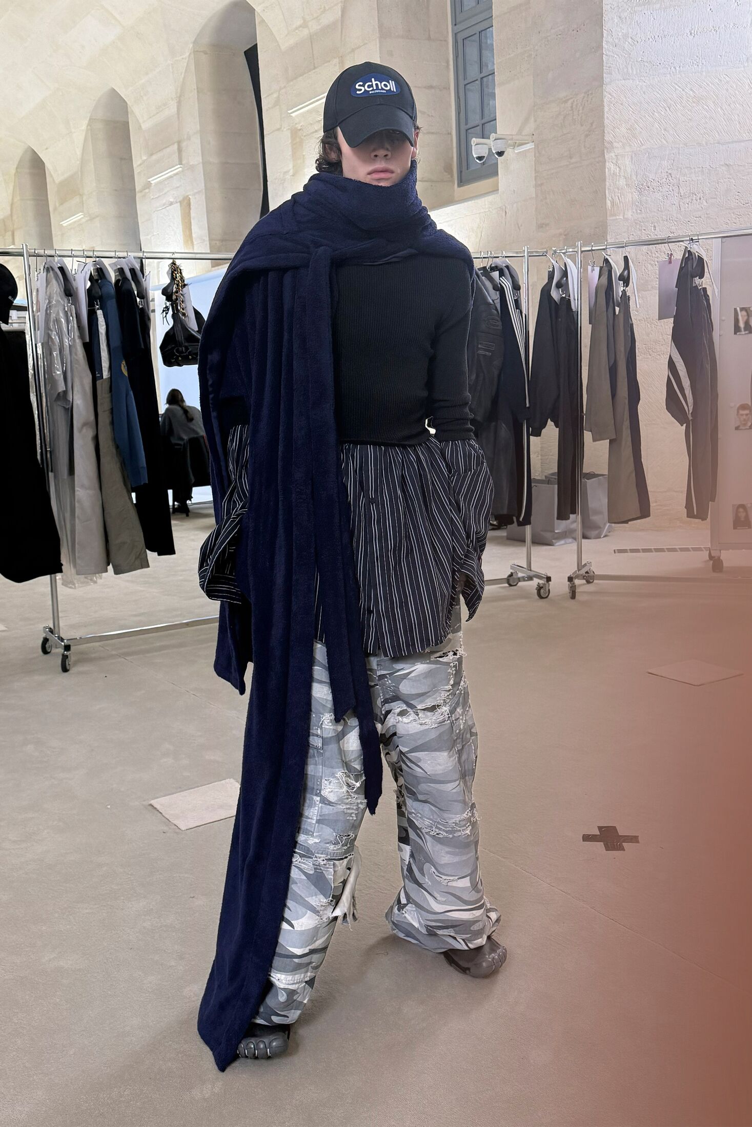 BALENCIAGA Fall 25のルック